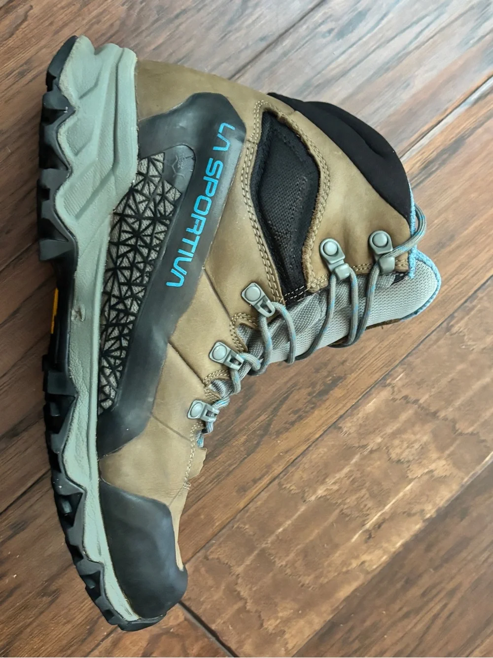 La Sportiva Women's Tan and Light Blue Lace-Up Waterproof Gore-Tex Hiking Boots